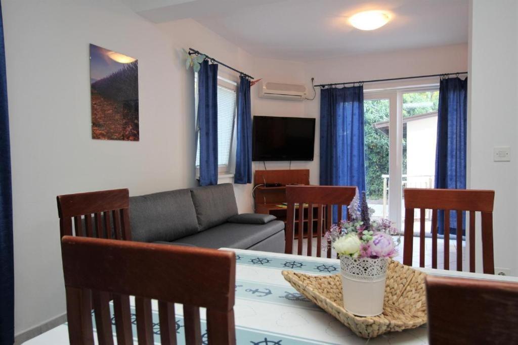 Apartmani Zec Šilo Esterno foto