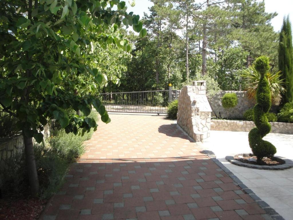 Apartmani Zec Šilo Esterno foto