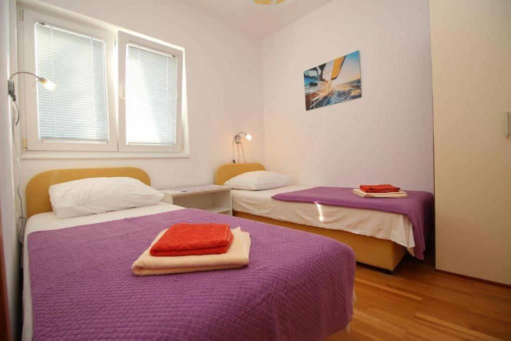 Apartmani Zec Šilo Esterno foto
