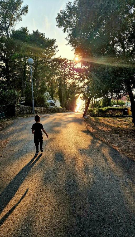 Apartmani Zec Šilo Esterno foto