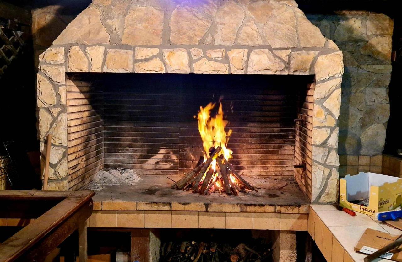 Apartmani Zec Šilo Esterno foto